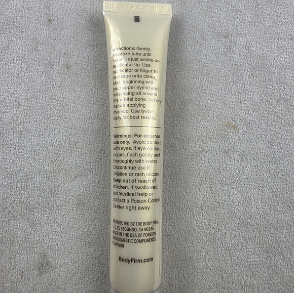 Body Firm Essentials Lift & Smooth Eyelid Treatment .77 Fl Oz - Picture 5 of 5